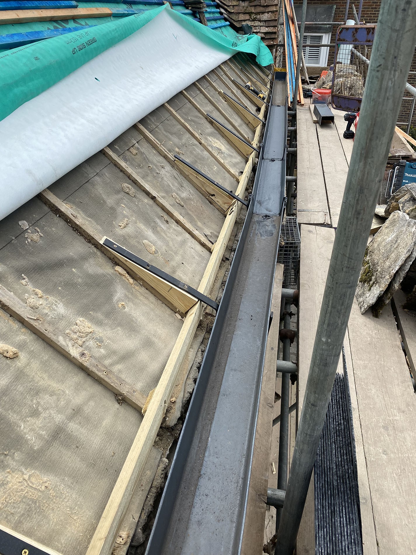 County Gutters Case Study Scaplens Court Image 9