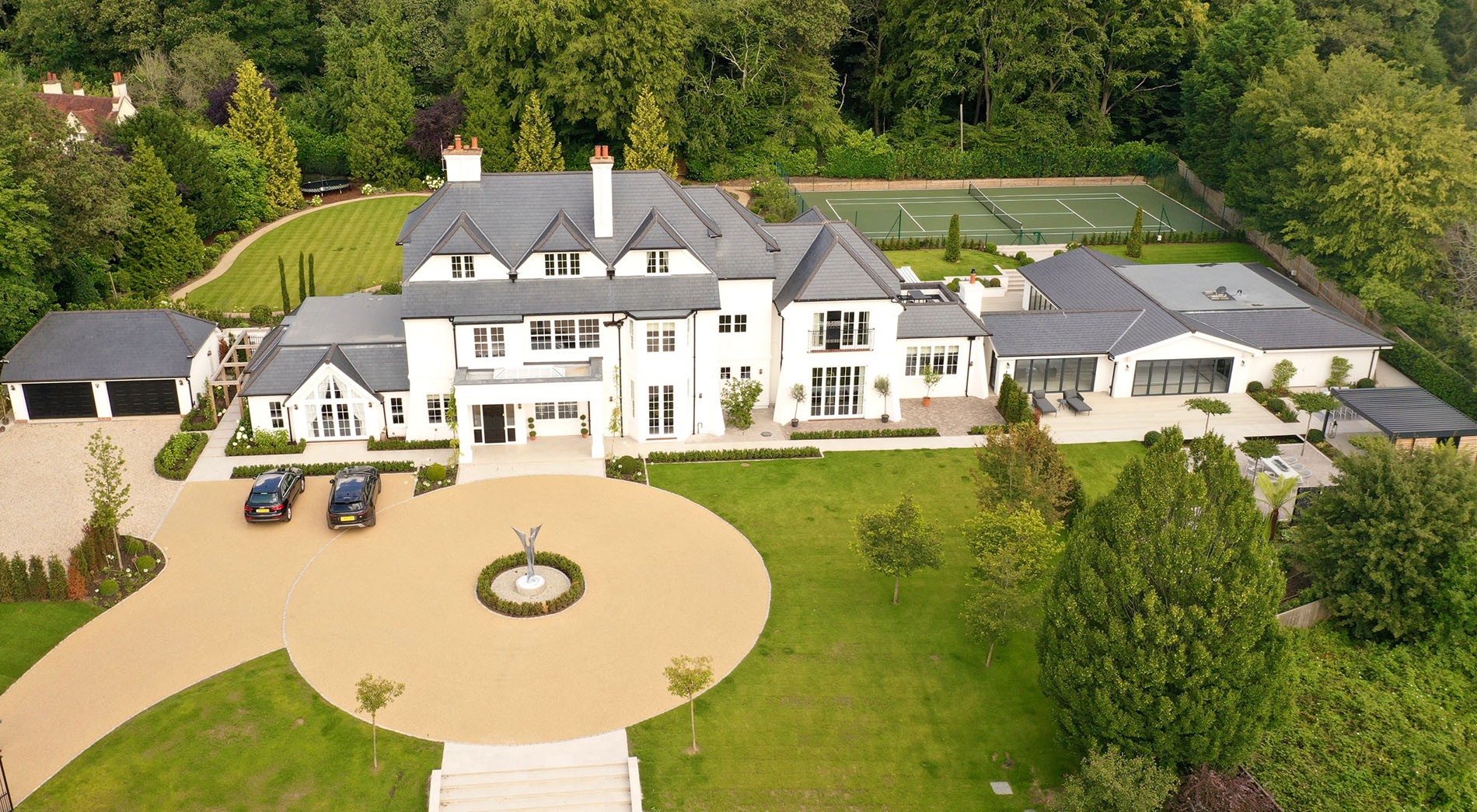 County Gutters News Beautiful refurbished property in the Surrey Hills Image 2