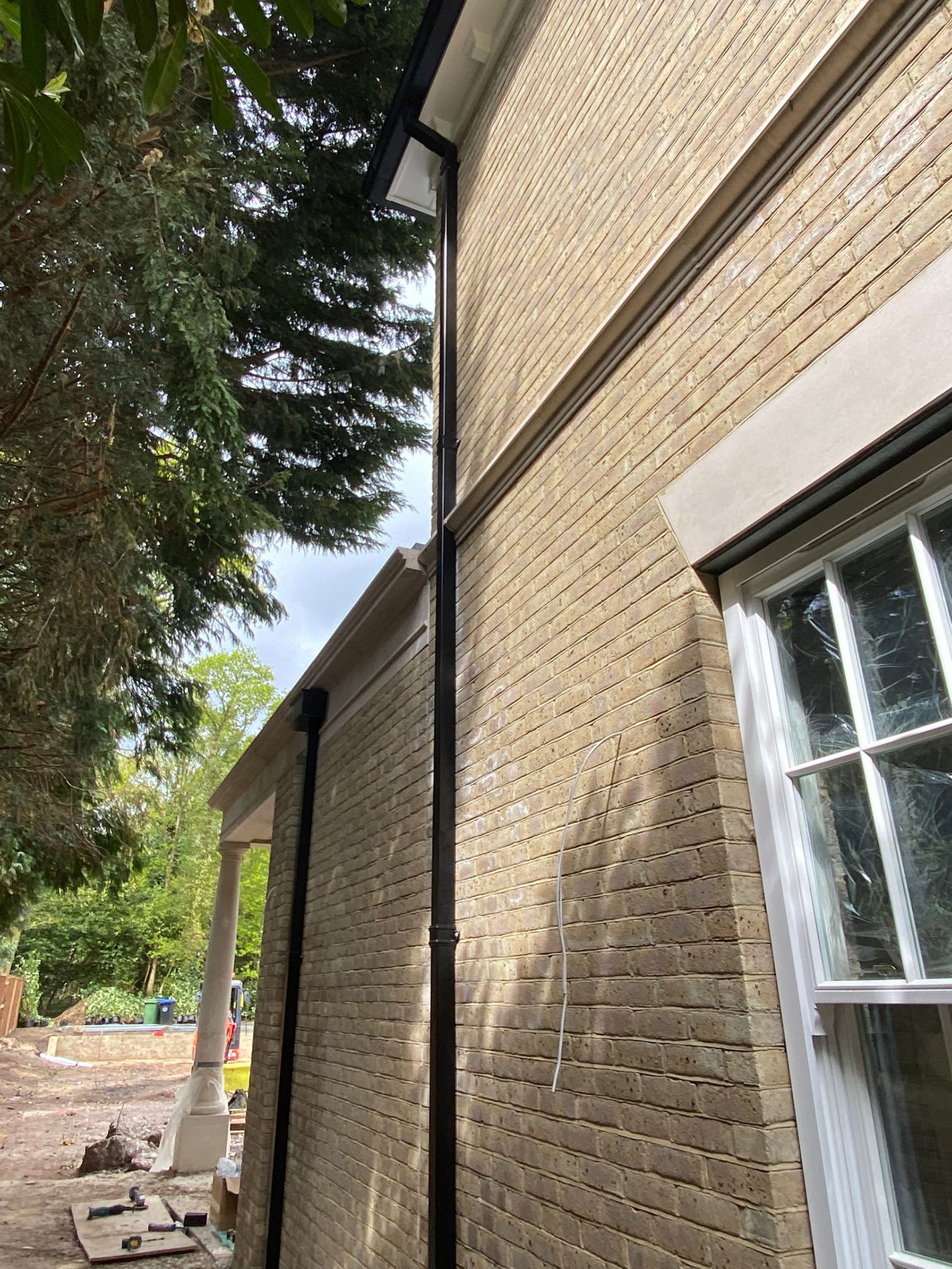 County Gutters News Aluminium gutters Walton on Thames Image 3