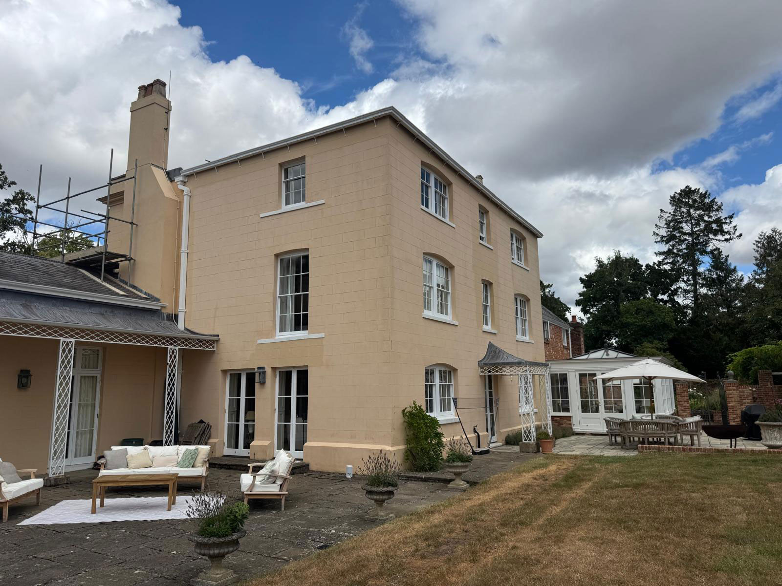 County Gutters News Ogee Cast Aluminium on New Forest Manor House Image 1