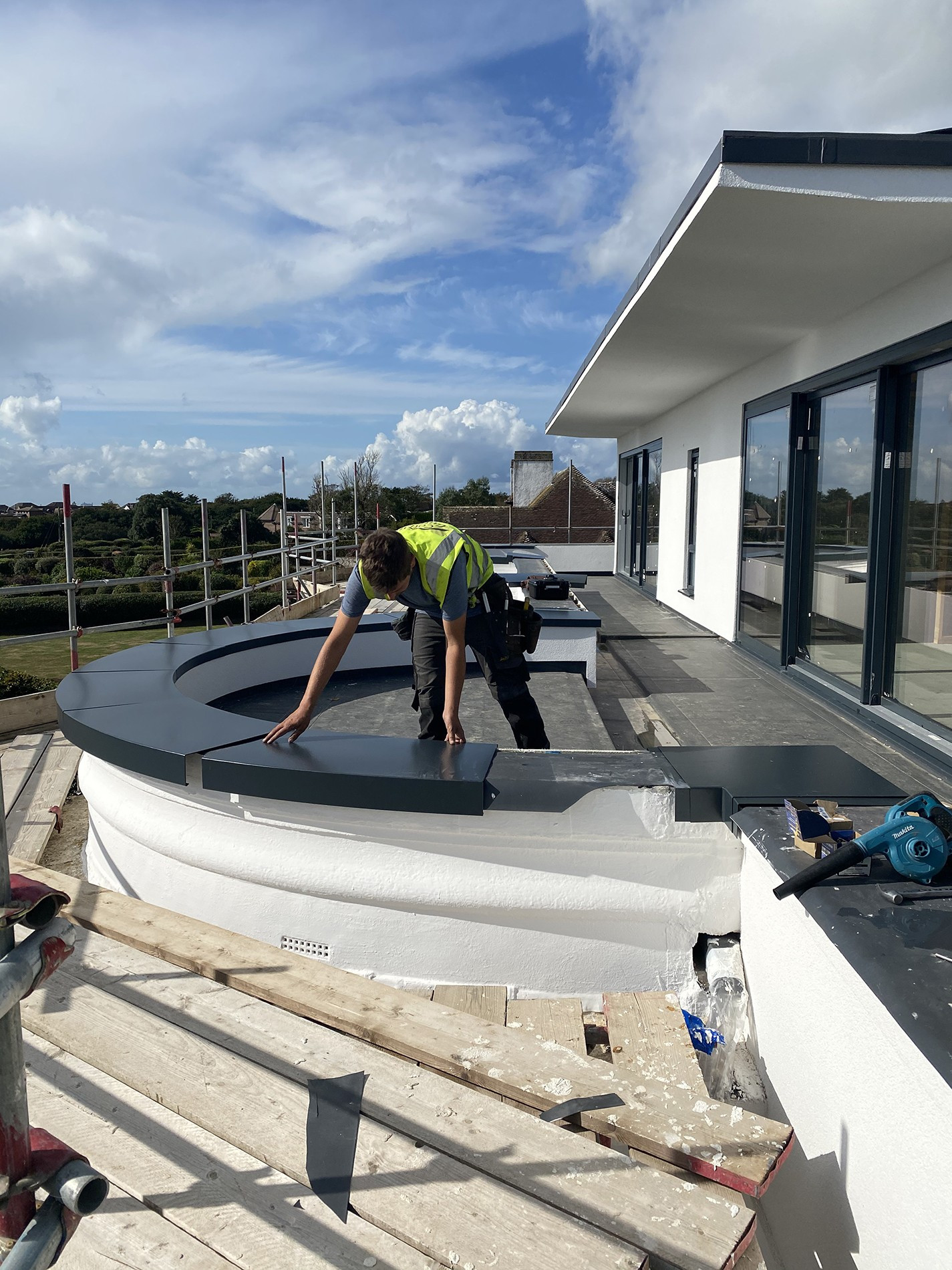 County Gutters Case Study Barton On Sea Cliff-Top Development Image 4