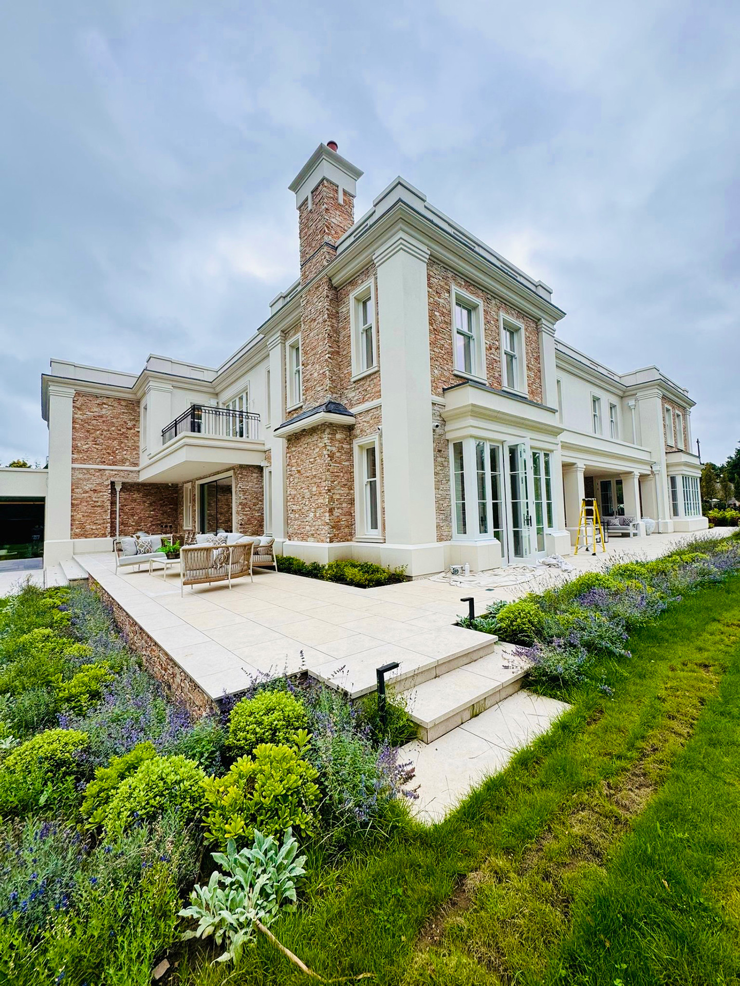 County Gutters News Aluminium Rainwater System on Cobham New Build Image 10