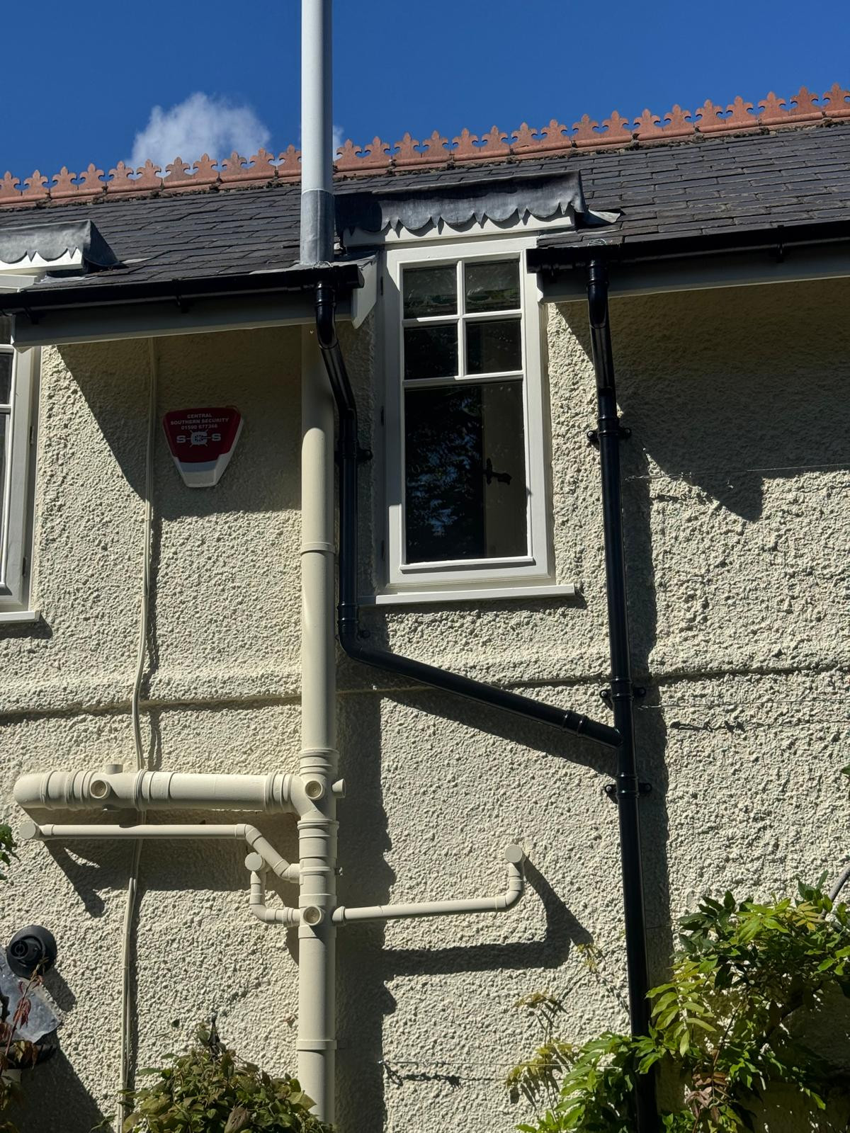 County Gutters Case Study Traditional Cast Aluminium Guttering Installation in Sway, Hampshire Image 9