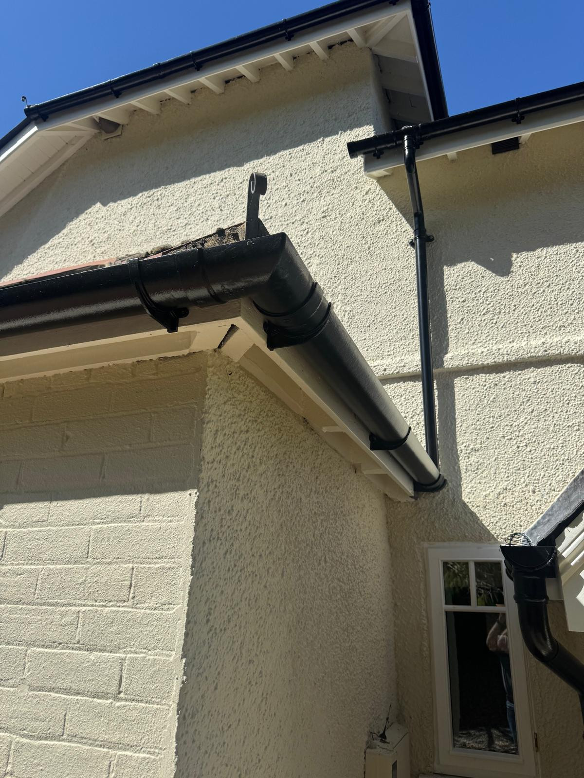 County Gutters Case Study Traditional Cast Aluminium Guttering Installation in Sway, Hampshire Image 6
