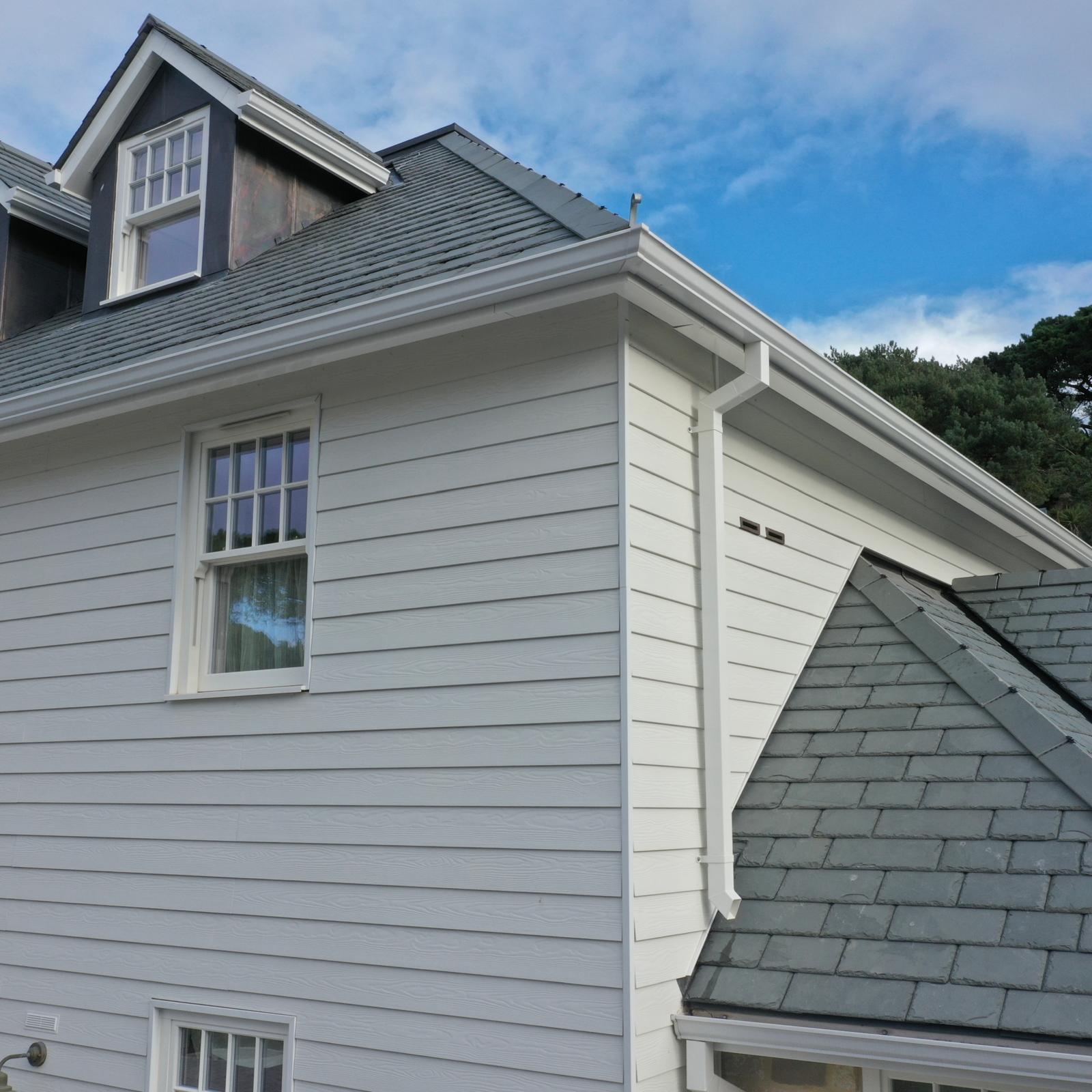 County Gutters Case Study Sandbanks Coastal Property Aluminium Soffit and Mustang Guttering Installation Image 5
