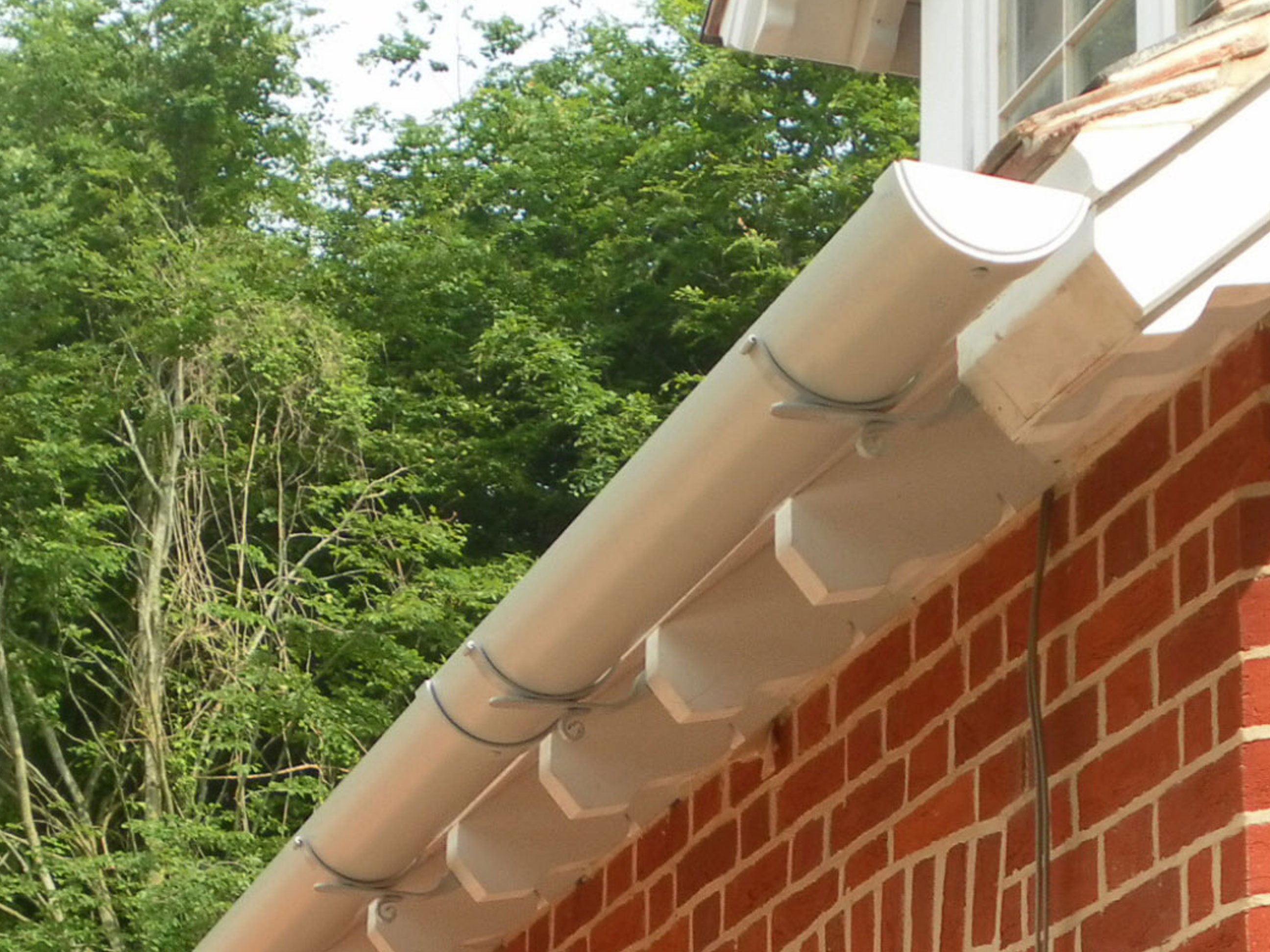 Cast Aluminium Gutters image